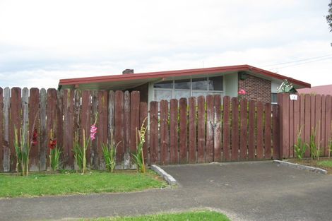 Photo of property in 15 Idlewild Avenue, Mangere, Auckland, 2022