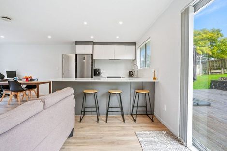 Photo of property in 37 Clyma Place, Massey, Auckland, 0614