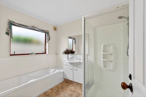 Photo of property in 6 Cheval Place, Taradale, Napier, 4112
