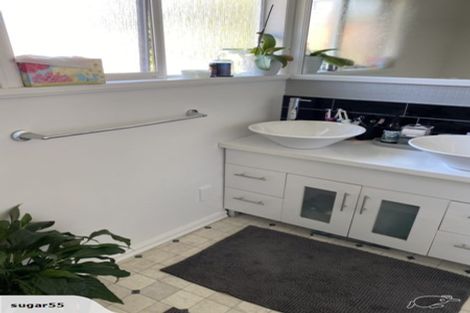 Photo of property in 2/132 Nile Road, Milford, Auckland, 0620