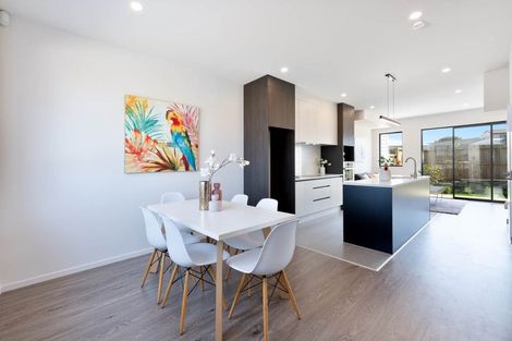 Photo of property in 2/10 Becker Drive, Weymouth, Auckland, 2103