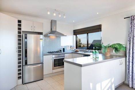 Photo of property in 230b Sturges Road, Henderson, Auckland, 0612