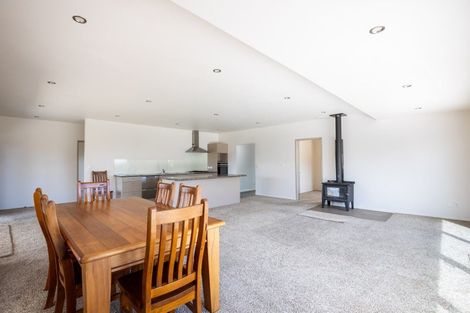 Photo of property in 2 Arthur Road, Paraite, New Plymouth, 4373