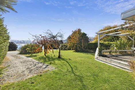 Photo of property in 32 Flora Dora Parade, Lake Hawea, Wanaka, 9382