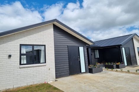 Photo of property in 72u2 Te Tiireke Drive, Glenview, Hamilton, 3206