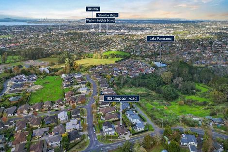 Photo of property in 108 Simpson Road, Henderson Valley, Auckland, 0614