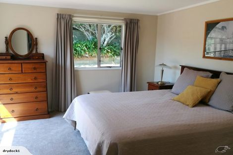 Photo of property in 7 Waterford Drive, Churton Park, Wellington, 6037