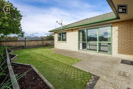 Photo of property in 22 Mt Lebanon Crescent, The Gardens, Auckland, 2105