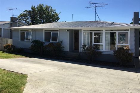 Photo of property in 9 Raeben Avenue, Hillcrest, Auckland, 0627