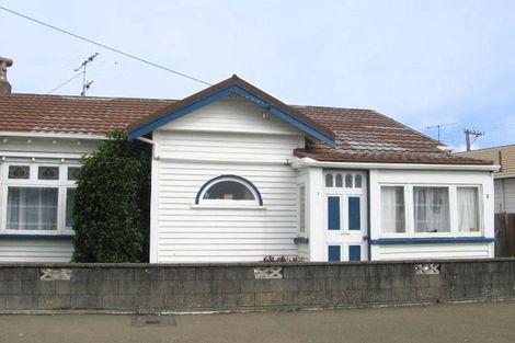 Photo of property in 2 Resolution Street, Lyall Bay, Wellington, 6022