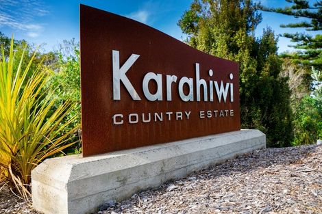 Photo of property in 31 Karahiwi Lane, Dairy Flat, 0794