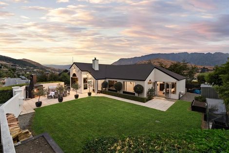 Photo of property in 66 Hensman Road, Queenstown, 9300