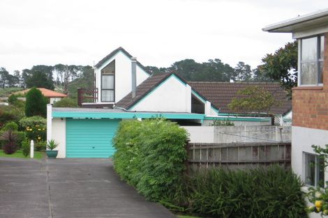 Photo of property in 2/175a Ti Rakau Drive, Pakuranga Heights, Auckland, 2010