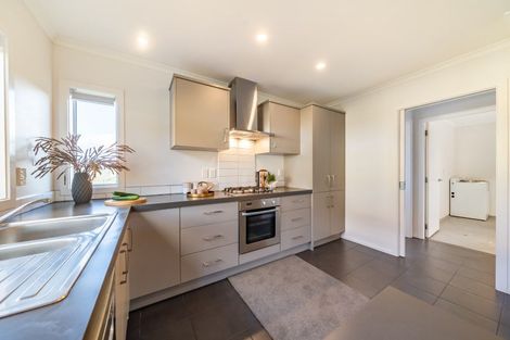 Photo of property in 42a Landsdowne Terrace, Karori, Wellington, 6012