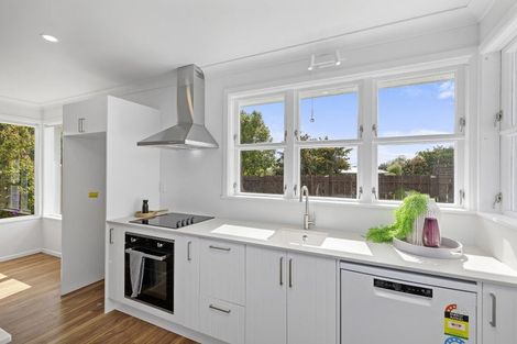 Photo of property in 162 Queen Street West, Levin, 5510