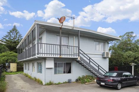 Photo of property in 6/175 Queens Drive, Lyall Bay, Wellington, 6022