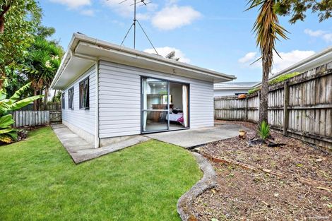 Photo of property in 50 Lakeside Drive, Orewa, 0931