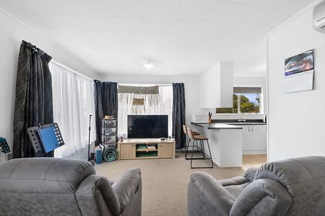 Photo of property in 2/47 South Road, Blagdon, New Plymouth, 4310