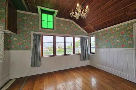 Photo of property in 42 Cameron Road, Bluff Hill, Napier, 4110