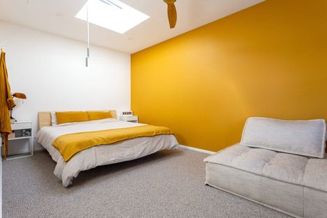 Photo of property in 394 The Esplanade, Island Bay, Wellington, 6023