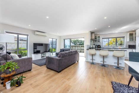 Photo of property in 61b Margan Avenue, New Lynn, Auckland, 0600