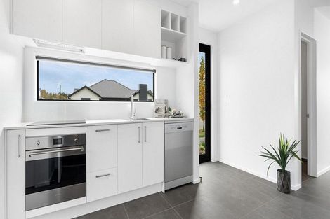 Photo of property in 1 Malaga Crescent, Harewood, Christchurch, 8051
