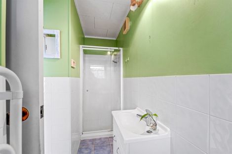 Photo of property in 27 Camelot Place, Glenfield, Auckland, 0629