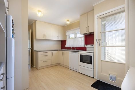 Photo of property in 31 Fairdene Avenue, Henderson, Auckland, 0610