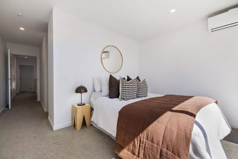Photo of property in 18 Chapman Way, Jacks Point, 9371