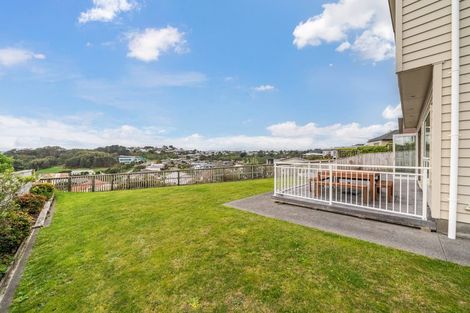 Photo of property in 18 Milford Street, Aotea, Porirua, 5024