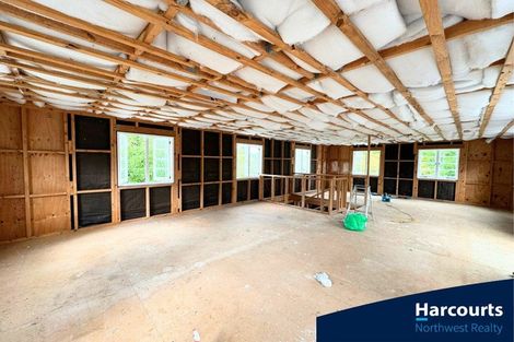 Photo of property in 86 Tawa Road, Kumeu, 0891
