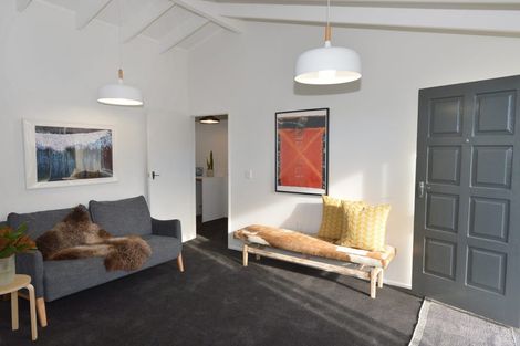 Photo of property in 11 Taupata Street, Redcliffs, Christchurch, 8081