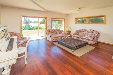 Photo of property in 36 Longbeach Drive, Castlecliff, Whanganui, 4501