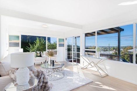 Photo of property in 1/17 Jellicoe Road, Murrays Bay, Auckland, 0630