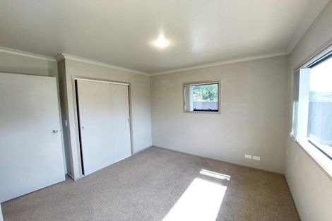Photo of property in 5 Alwyn Avenue, Te Atatu South, Auckland, 0610