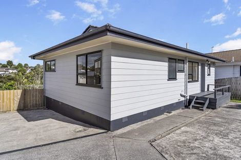 Photo of property in 28 Moire Road, Massey, Auckland, 0614