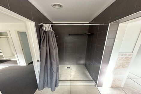 Photo of property in 12 Miller Road, Mangere Bridge, Auckland, 2022