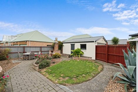 Photo of property in 6 Thompsons Road, Belfast, Christchurch, 8051