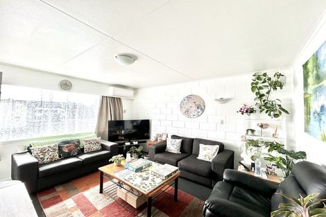 Photo of property in 44 Cambridge Street, Levin, 5510