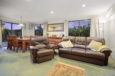 Photo of property in 13 Mona Avenue, Mangere Bridge, Auckland, 2022