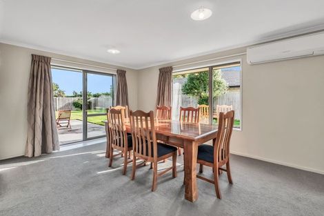 Photo of property in 16 Stanwood Grove, Darfield, 7510