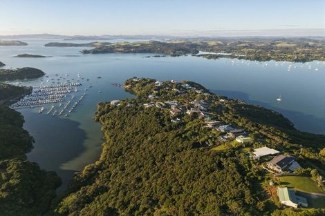 Photo of property in 31 Doves Bay Road, Kerikeri, 0294