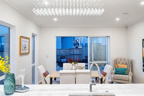 Photo of property in 12 Emerald Avenue, Rosehill, 2113