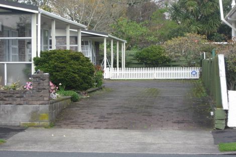 Photo of property in 2/276 Carrington Street, Vogeltown, New Plymouth, 4310