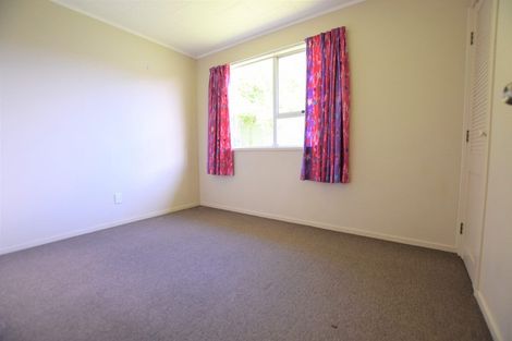 Photo of property in 11 Mile Place, Henderson, Auckland, 0612