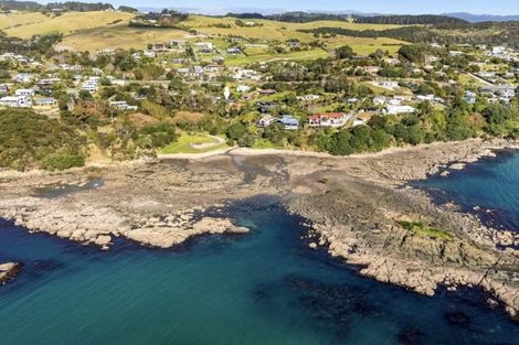 Photo of property in 54 Powells Road, Cable Bay, 0420