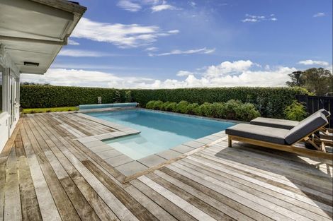 Photo of property in 70 Reynolds Road, Havelock North, 4130