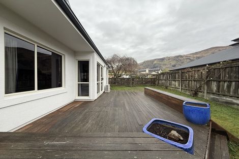 Photo of property in 42 Meadowstone Drive, Wanaka, 9305