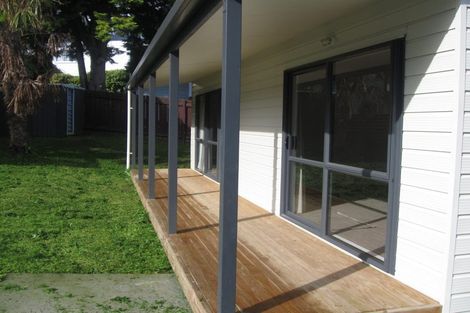 Photo of property in 21a Lantana Road, Green Bay, Auckland, 0604