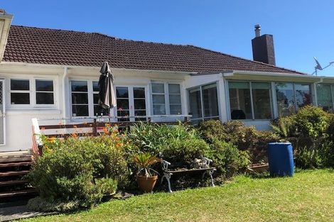 Photo of property in 9 Savoy Road, Glen Eden, Auckland, 0602
